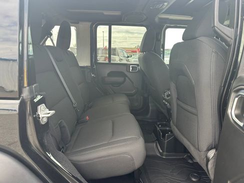 Used 2022 Jeep Wrangler Unlimited Sport w/ Sun And Sound Package AWD/4WD image 14