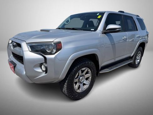 Used 2016 Toyota 4Runner Trail Premium AWD/4WD image 2