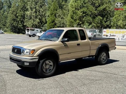 Used 2004 Toyota Tacoma PreRunner image 9