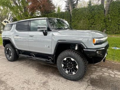 New 2024 GMC Hummer EV 2X w/ Extreme Off-Road Package