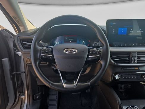 Used 2024 Ford Escape Platinum AWD/4WD image 16