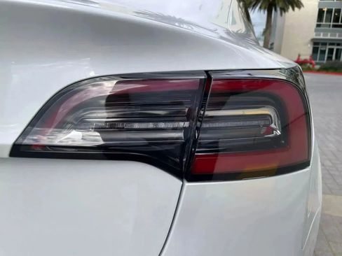 Used 2023 Tesla Model 3 Standard Range image 37