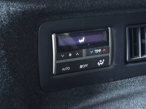 Used 2020 Lexus RX 350L Premium w/ Premium Package AWD/4WD image 17