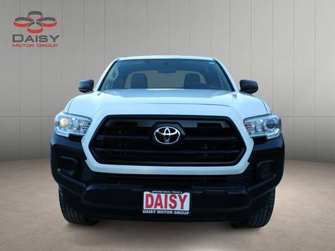 Used 2016 Toyota Tacoma 2WD Access Cab image 2