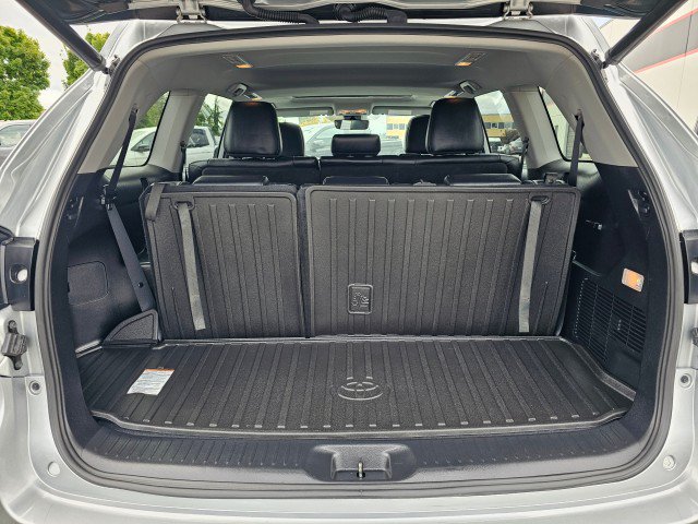 Used 2019 Toyota Highlander XLE AWD/4WD image 20