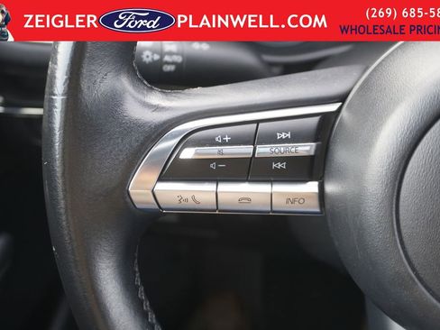 Used 2021 MAZDA MAZDA3 s image 23