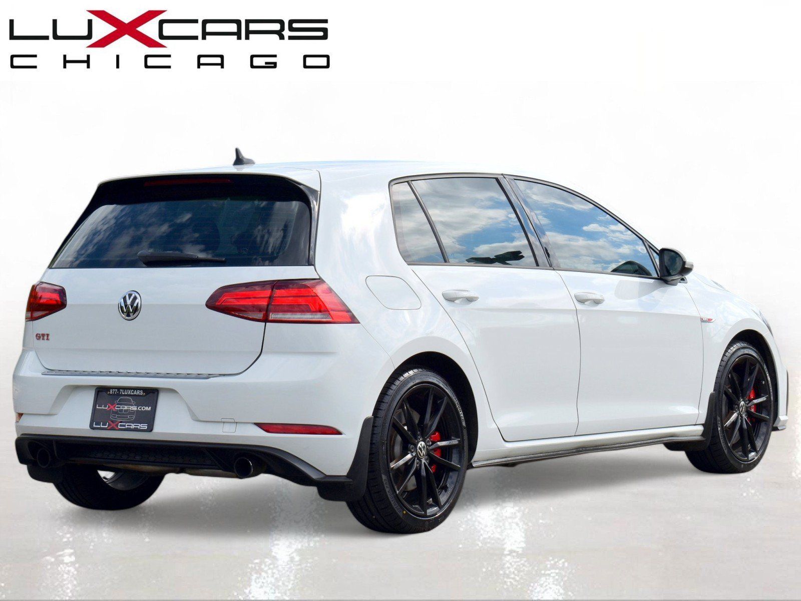 Used 2019 Volkswagen GTI SE FWD image 11