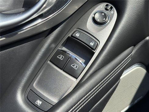Used 2019 INFINITI Q60 3.0t Luxe w/ Essential Package AWD/4WD image 22