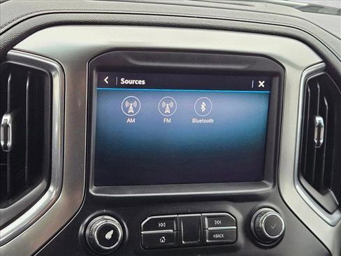 Used 2020 Chevrolet Silverado 1500 LT RWD image 12