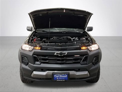 Used 2025 Chevrolet Colorado Trail Boss image 4