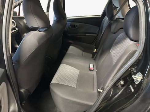 Used 2017 Toyota Yaris L image 15