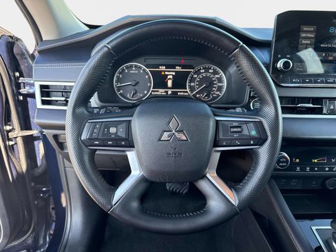 Used 2024 Mitsubishi Outlander SE AWD/4WD image 28