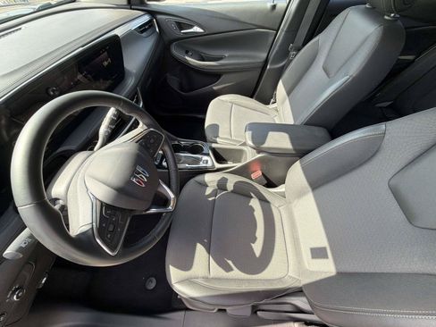 Used 2025 Buick Encore GX Preferred FWD image 10