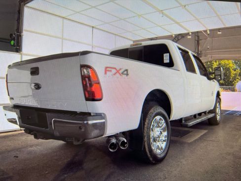 Used 2012 Ford F250 Lariat w/ Lariat Ultimate Pkg AWD/4WD image 2