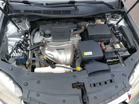 Used 2015 Toyota Camry SE FWD image 31