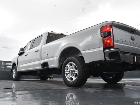 New 2026 Ford F250 XLT w/ XLT Premium Package RWD image 33