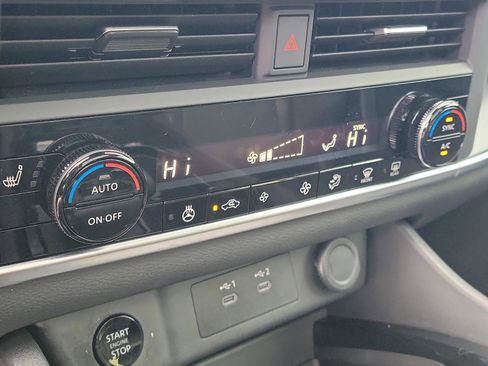 Certified 2024 Nissan Rogue SV w/ SV Premium Package image 24