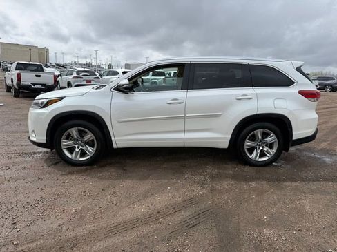 Used 2017 Toyota Highlander Limited image 2