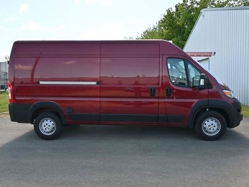 Used 2023 RAM ProMaster 2500 w/ Driver Convenience Group FWD image 6