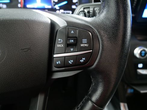 Used 2020 Ford Explorer XLT w/ Equipment Group 202A AWD/4WD image 28
