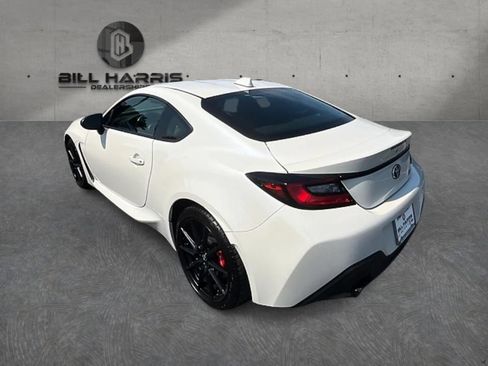 Used 2025 Toyota GR86 w/ Performance Package RWD image 9