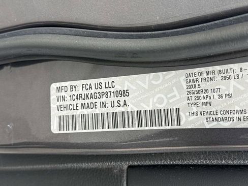 Used 2023 Jeep Grand Cherokee L Laredo image 31