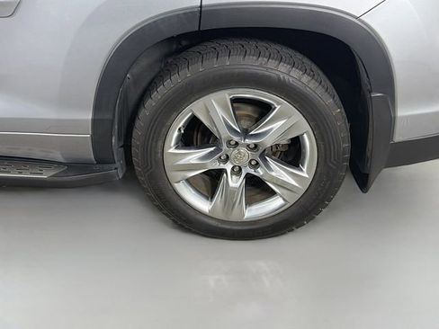 Used 2015 Toyota Highlander Limited Platinum AWD/4WD image 36
