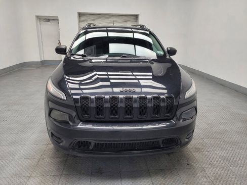 Used 2016 Jeep Cherokee Sport image 14
