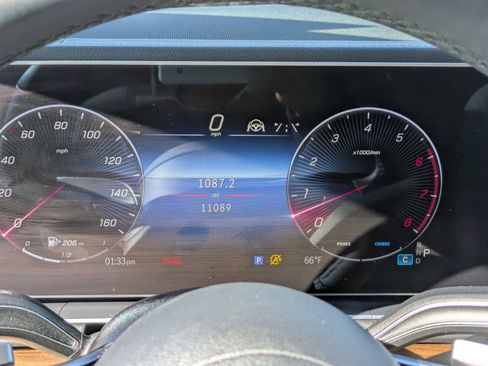 Used 2024 Mercedes-Benz GLS 450 4MATIC image 17