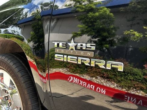 Used 2011 GMC Sierra 1500 SLE w/ Texas Edition RWD image 12