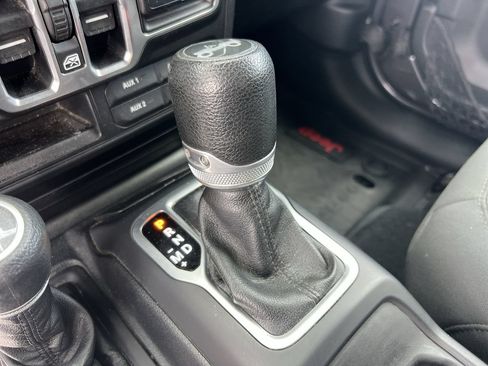 Used 2018 Jeep Wrangler Unlimited Sport S AWD/4WD image 26