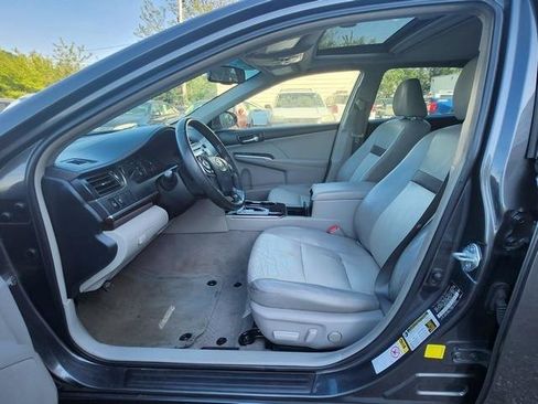 Used 2012 Toyota Camry XLE FWD image 10