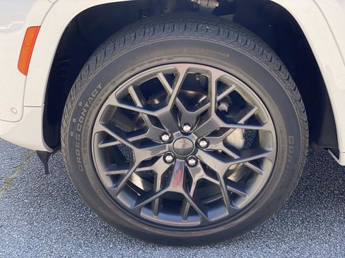 Certified 2024 Jeep Grand Cherokee Summit AWD/4WD image 13