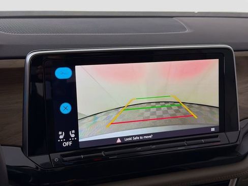 Used 2025 Volkswagen Atlas SE image 15