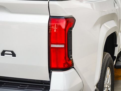 New 2026 Toyota Tacoma SR5 AWD/4WD image 8