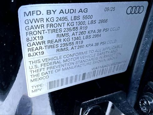 Used 2025 Audi Q5 Premium w/ Convenience Package AWD/4WD image 32