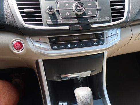 Used 2013 Honda Accord EX image 19