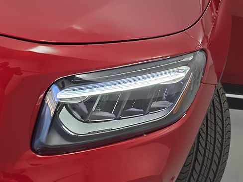 New 2026 Mercedes-Benz GLB 250 image 32