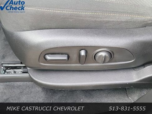 Used 2020 Chevrolet Traverse LT FWD image 24