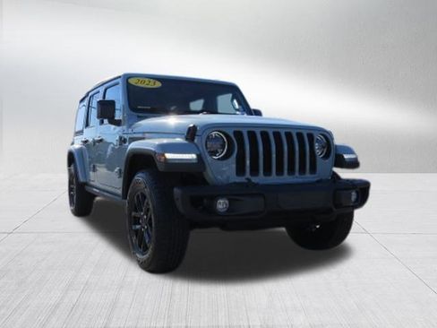 Used 2023 Jeep Wrangler Freedom Edition image 9
