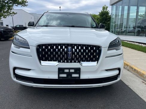Used 2023 Lincoln Aviator Grand Touring w/ Equipment Group 301A AWD/4WD image 2