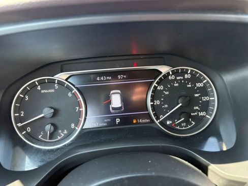 Used 2023 Nissan Rogue SV AWD/4WD image 14