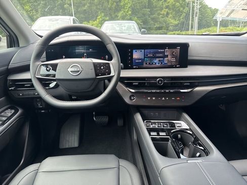 New 2025 Nissan Murano SV image 2