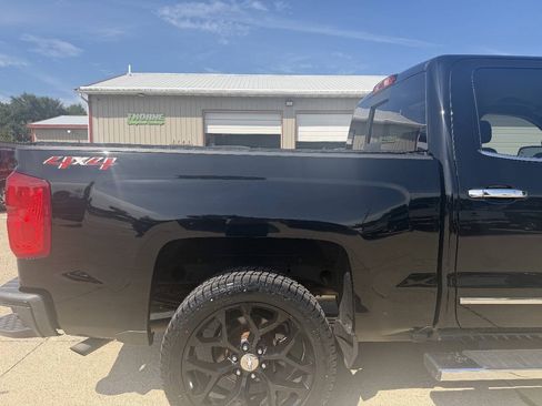 Used 2018 Chevrolet Silverado 1500 High Country AWD/4WD image 7