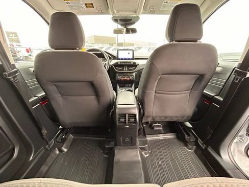 Used 2021 Ford Escape SE w/ SE Sport Appearance Package image 36