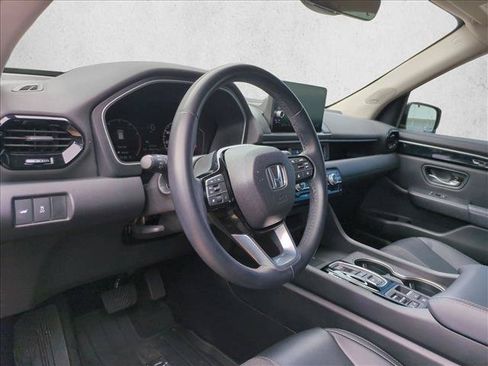 Used 2024 Honda Pilot Touring image 10