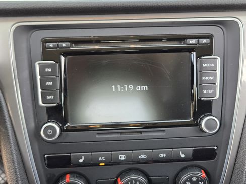 Used 2015 Volkswagen Passat 1.8T Limited Edition image 32