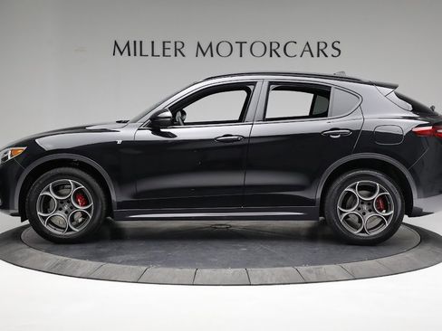 Used 2022 Alfa Romeo Stelvio Ti image 2