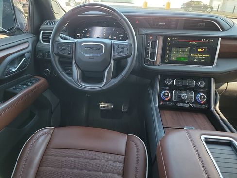 Used 2024 GMC Yukon Denali Ultimate image 8