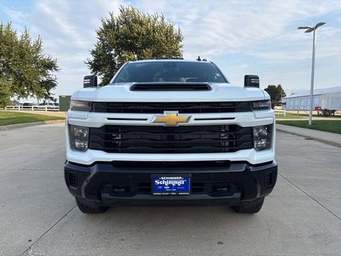 New 2025 Chevrolet Silverado 2500 Custom w/ Custom Value Package image 3